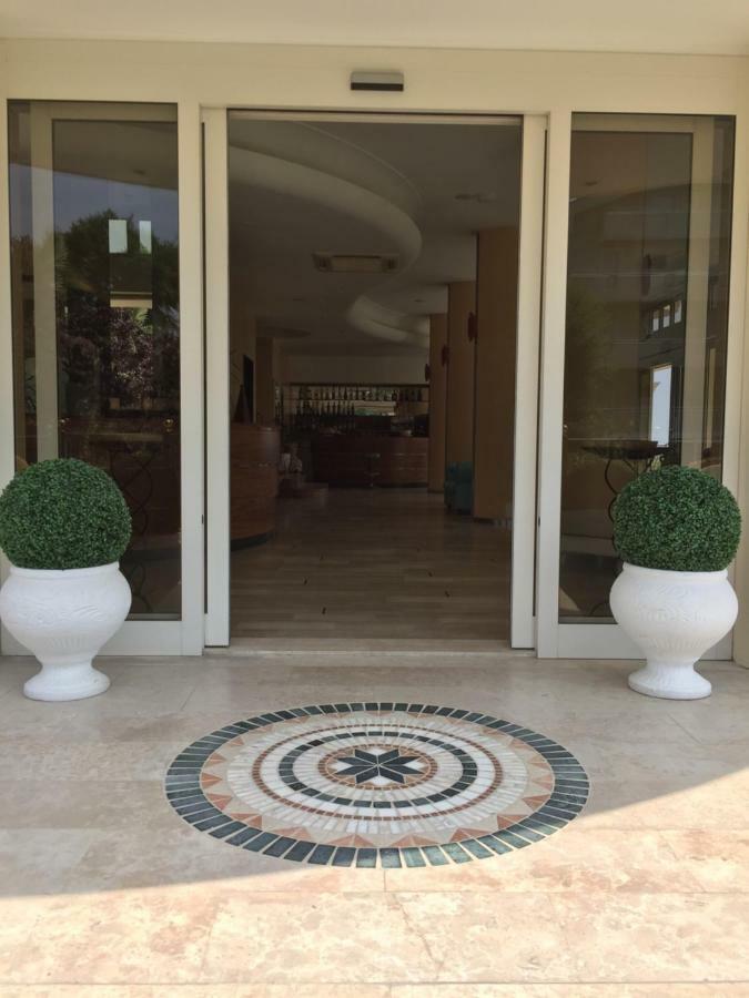 Hotel La Rosa Cattolica Exterior photo