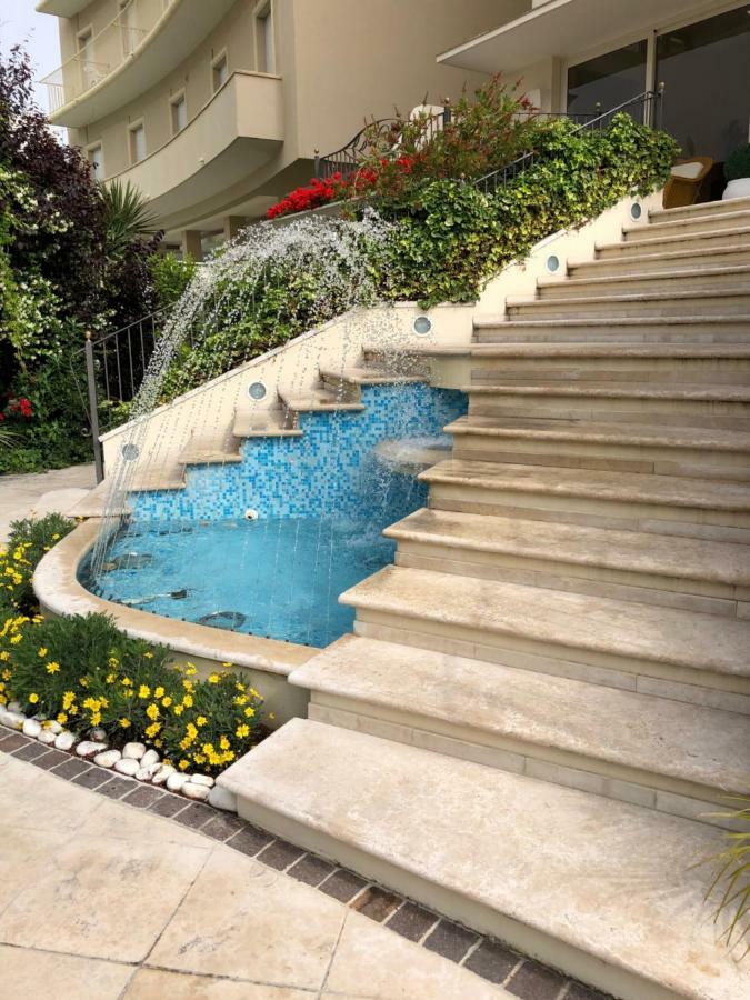 Hotel La Rosa Cattolica Exterior photo